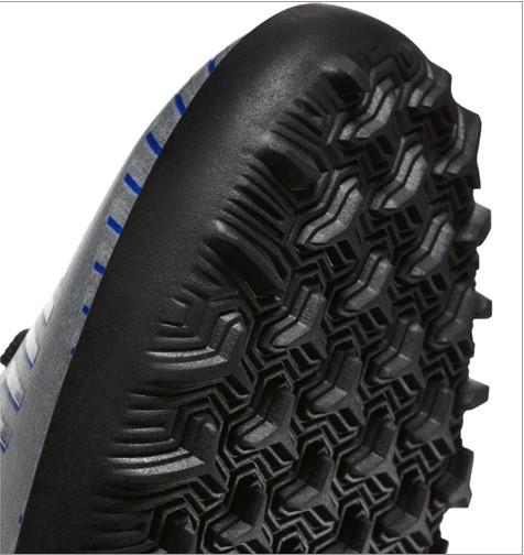 [Soccer Store,  Soccer Apparel and Footwear] - Xtreme Soccer