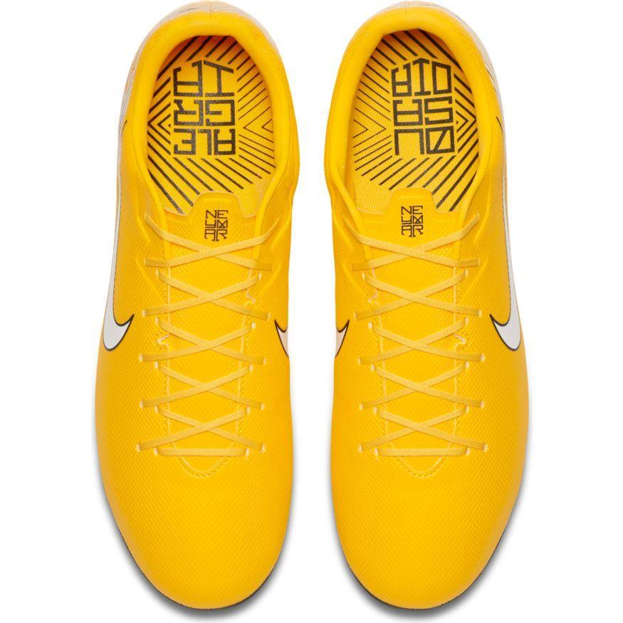 [Soccer Store,  Soccer Apparel and Footwear] - Xtreme Soccer
